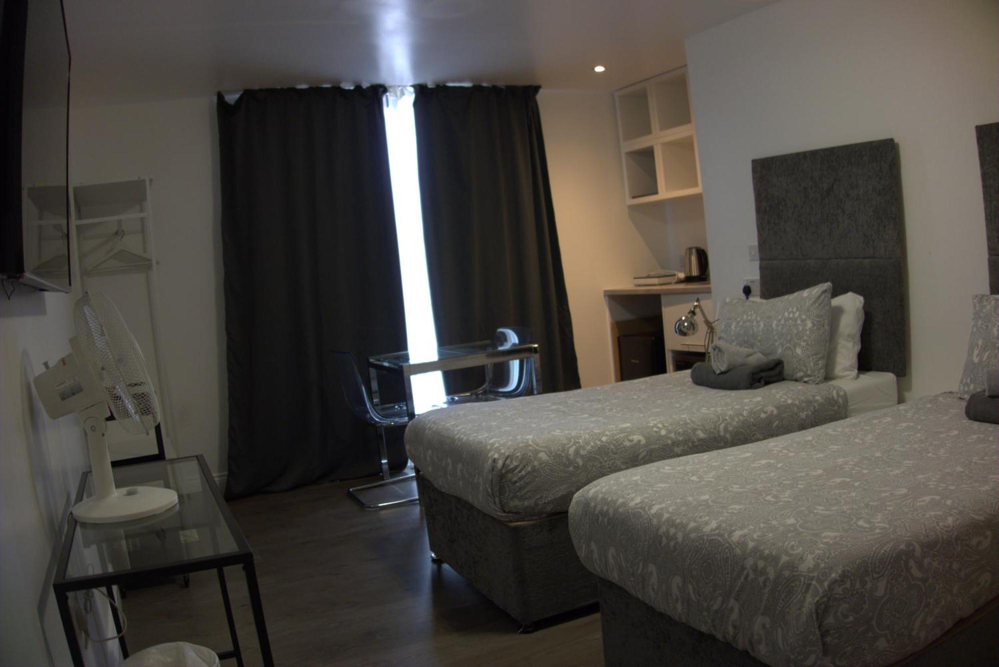 Abbey Point Hotel Wembley 外观 照片